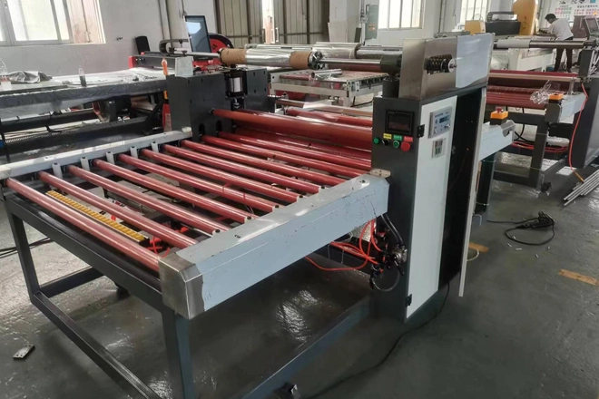 Склеивание защитной пленки