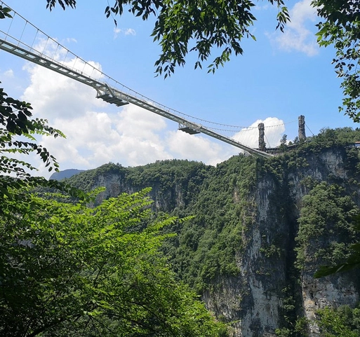 Стеклянные перила и лестницы