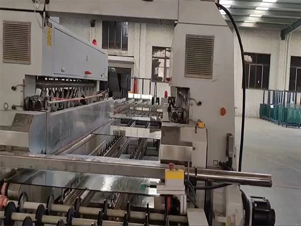 Безопасная полировка угла